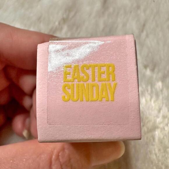 NIB Jeffree Star Easter Sunday Velvet Trap Lipstick Full Size 4g - Picture 9 of 10